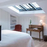 住宿加早餐酒店 La Chartreuse Haut-bailly - Anciennement Chateau Le Pape 4*