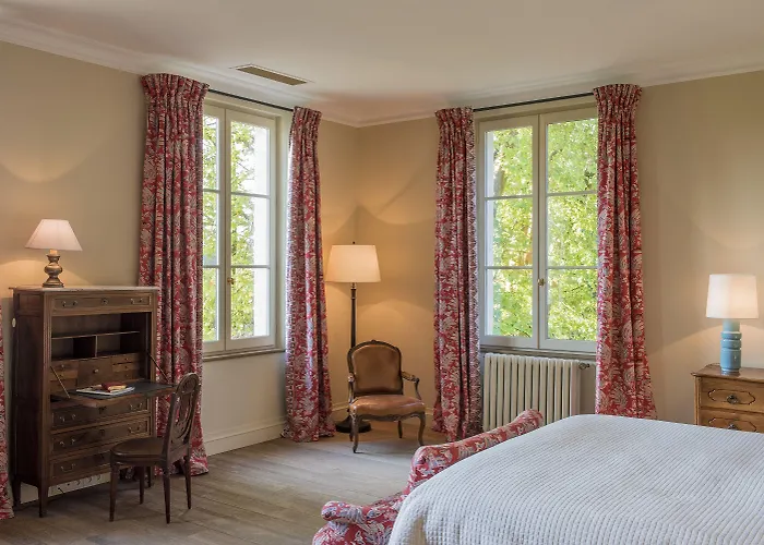 Bed & Breakfast La Chartreuse Haut-bailly - Anciennement Chateau Le Pape 4*
